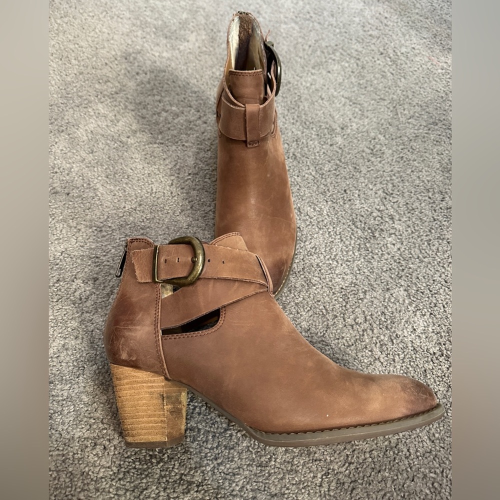 **Vionic Booties** - image 1